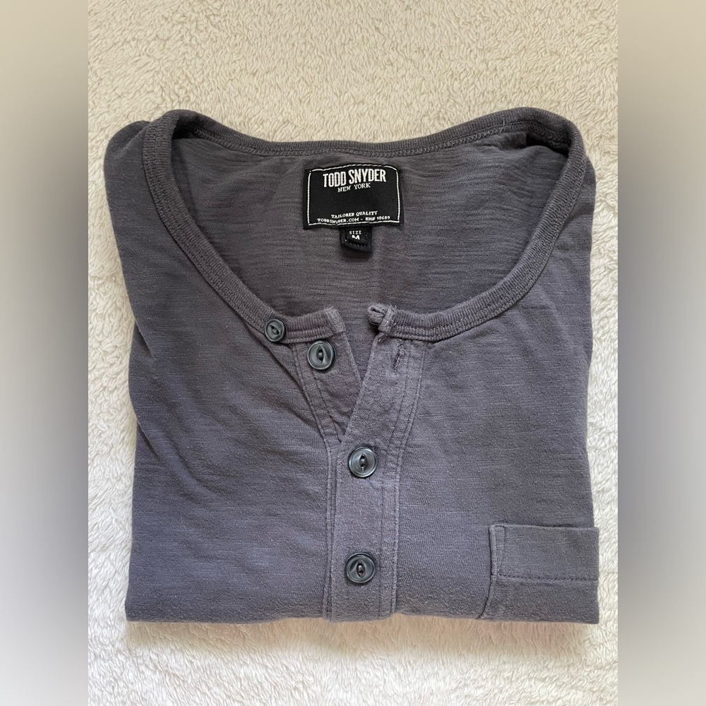 Todd Snyder Henley T Shirt Long Sleeve in dark grey.